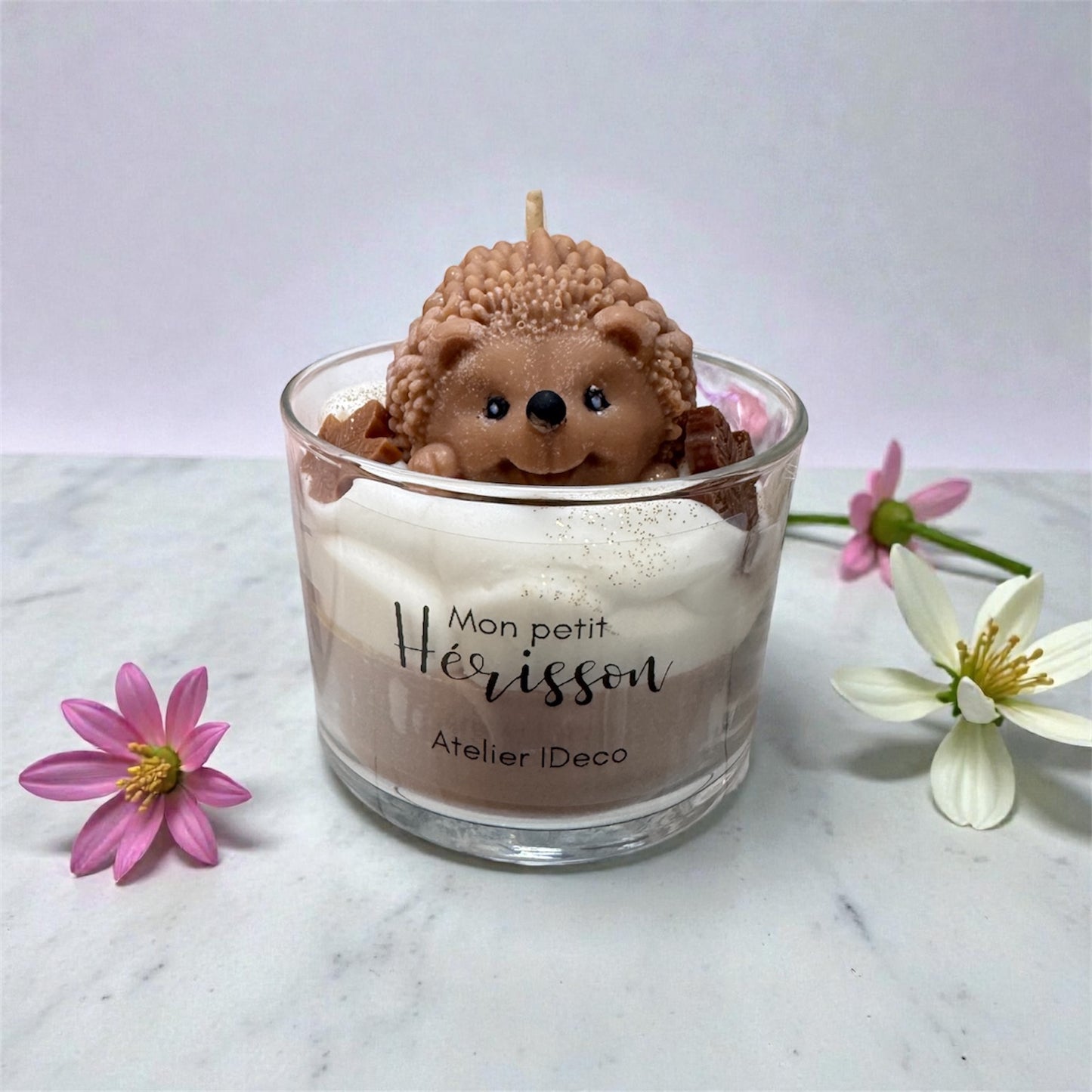 Bougie hérisson chantilly en cire végétale parfumée aux notes épicées et gourmandes