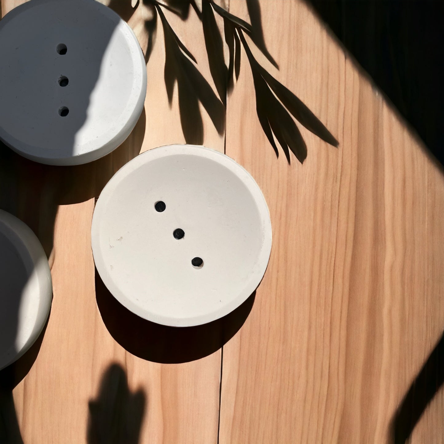 Porte savon blanc en Jesmonite - Atelier IDeco