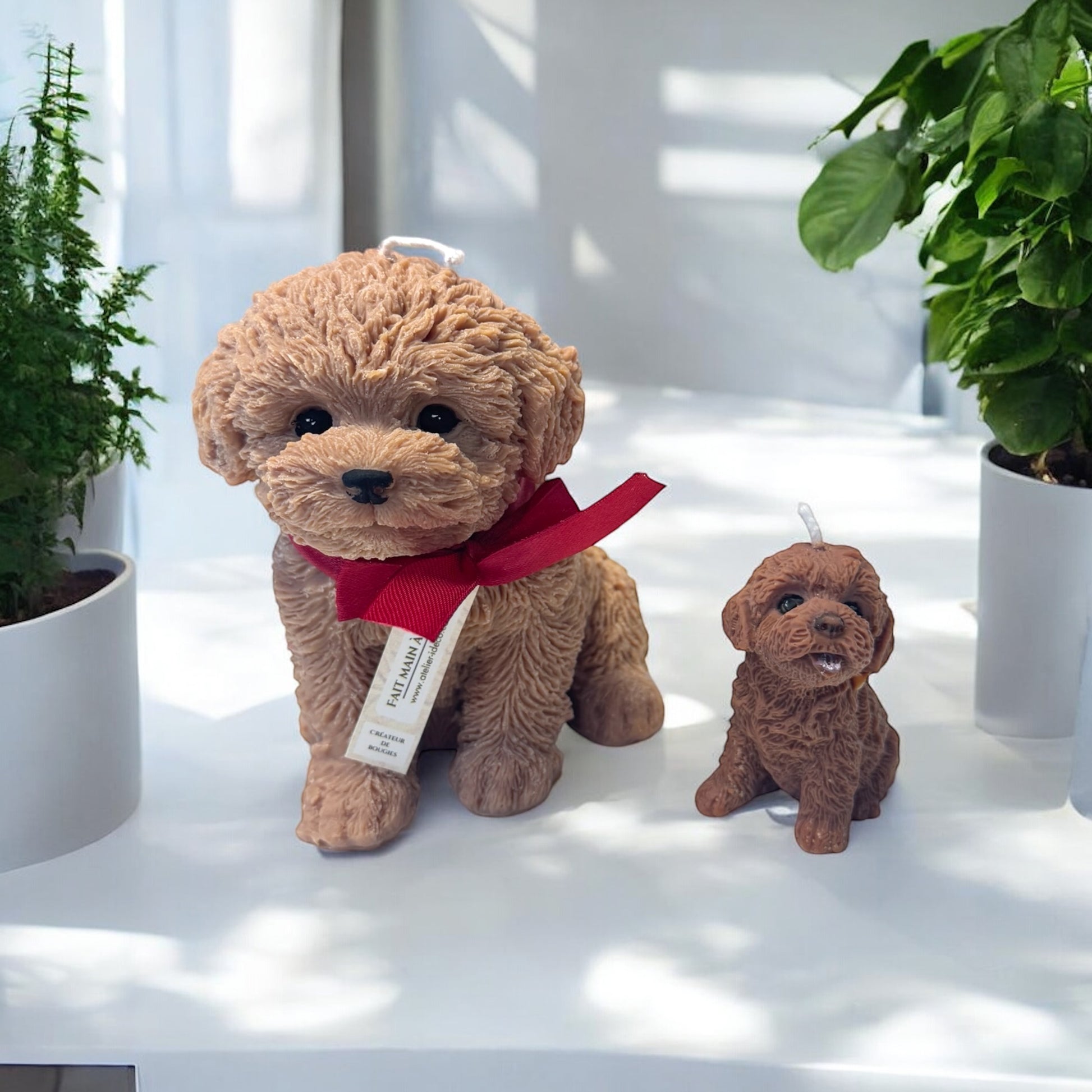 Bougie Chiot Mignon en cire végétale artisanale, de 7 cm de hauteur, avec un design réaliste et adorable