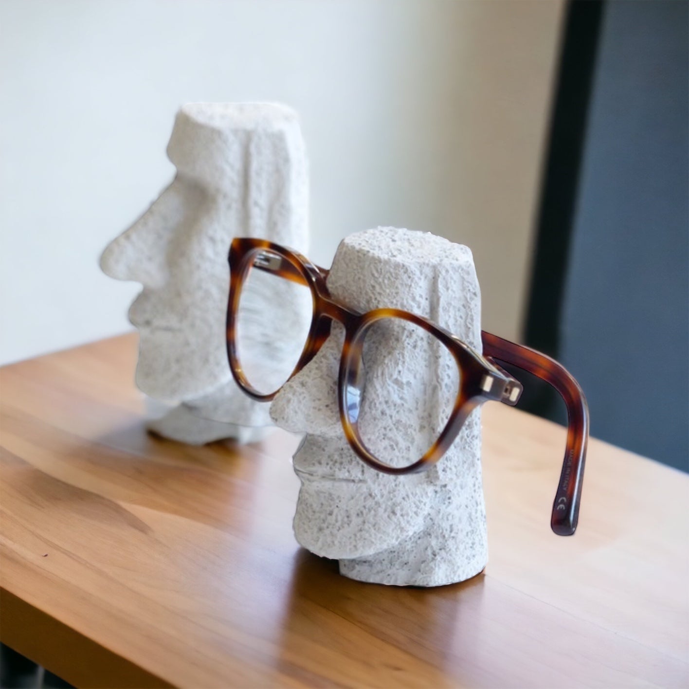 Moai Glasses rest