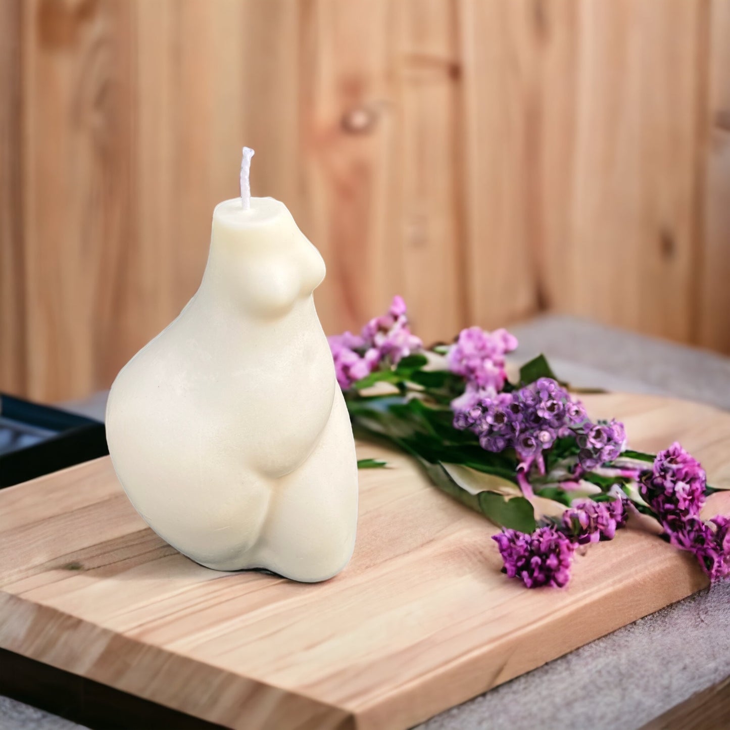 Woman's bust candle